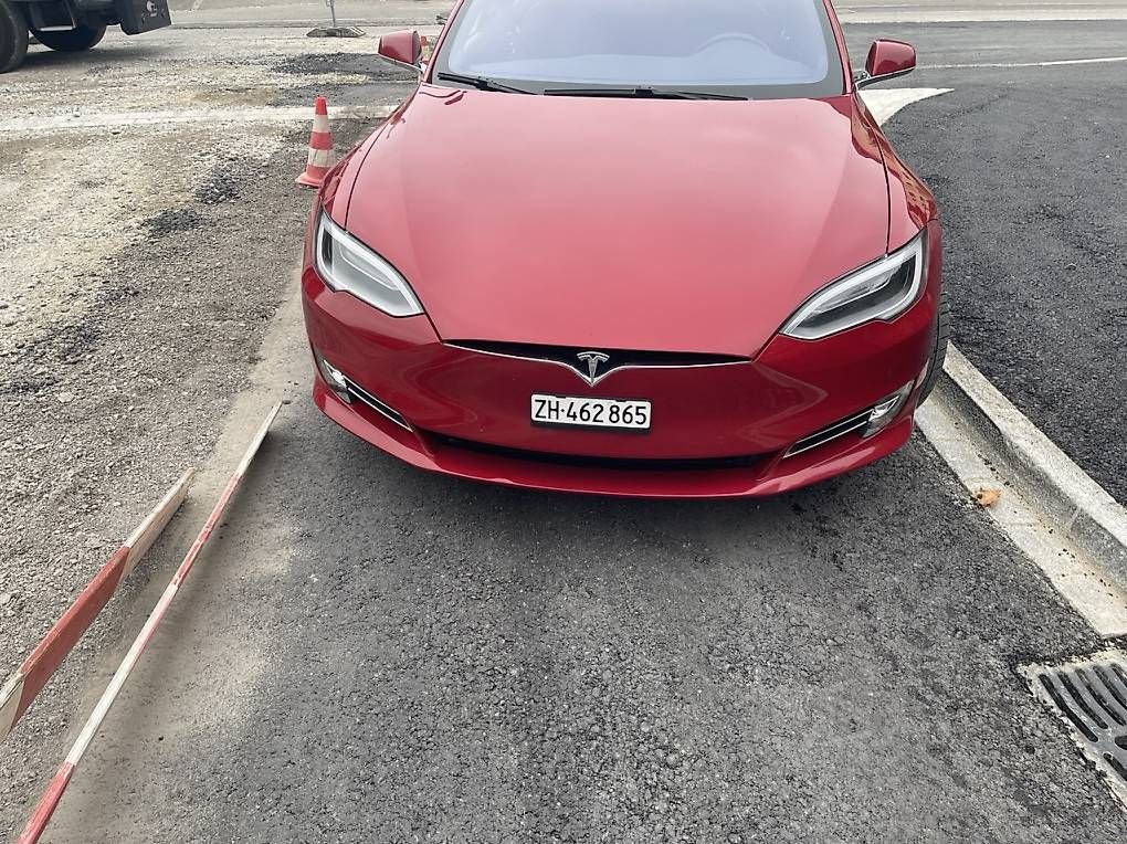 Automobili: Tesla Model S 75 mit ab MFK – Usato da Brüttisellen venduto da swagger 1