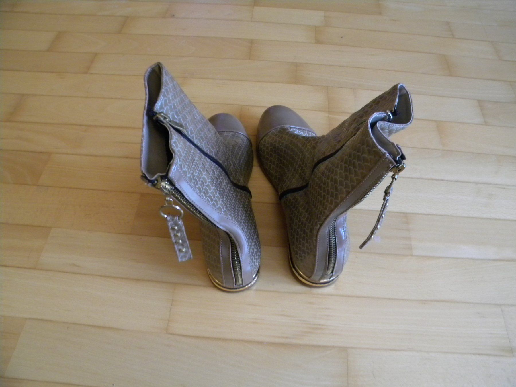 Damenschuhe: Damenstiefel – Neu und originalverpackt aus Bühler von Wini100 1