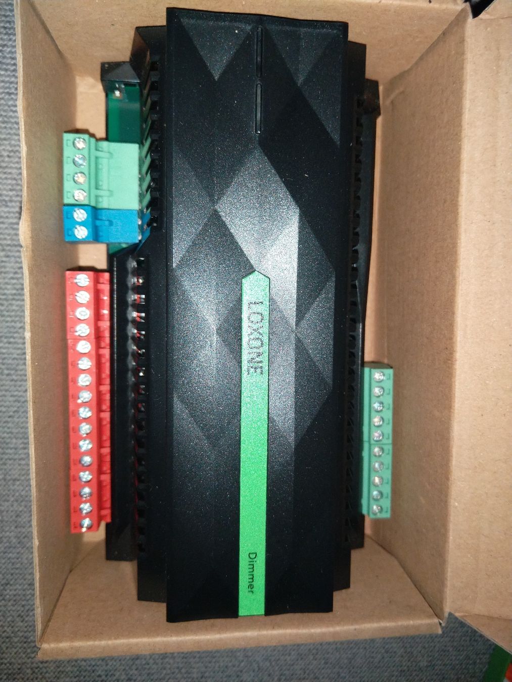 Loxone Dimmer Extension - neuer Zustand (Neu und originalverpackt) in  Hagendorn fr CHF 400  mit Lieferung auf Ricardo kaufen