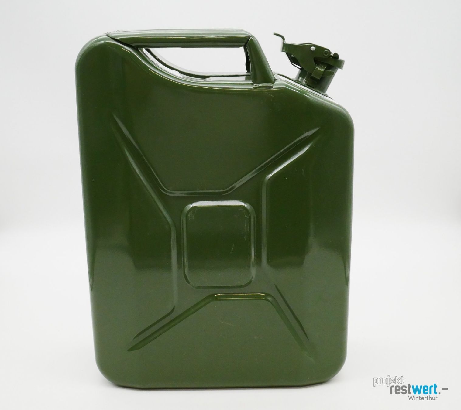 Benzinkanister: VALPRO Kraftstoffkanister 20L – Neu (gemäss Beschreibung) aus Winterthur von Restwert_Winterthur 2