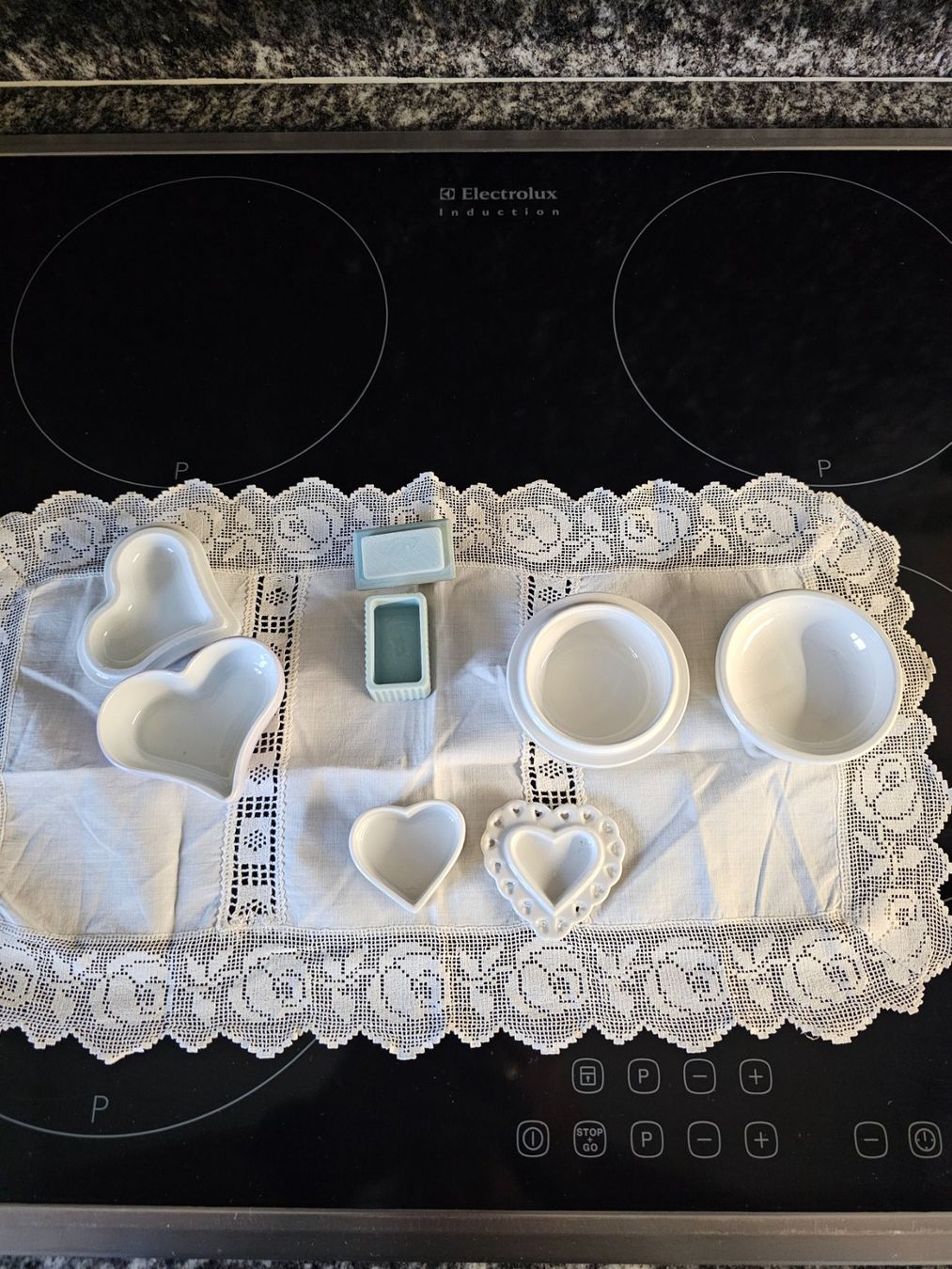 Tutte le decorazioni: Porzellandöschen – Usato da Tuggen venduto da Rugi2 1