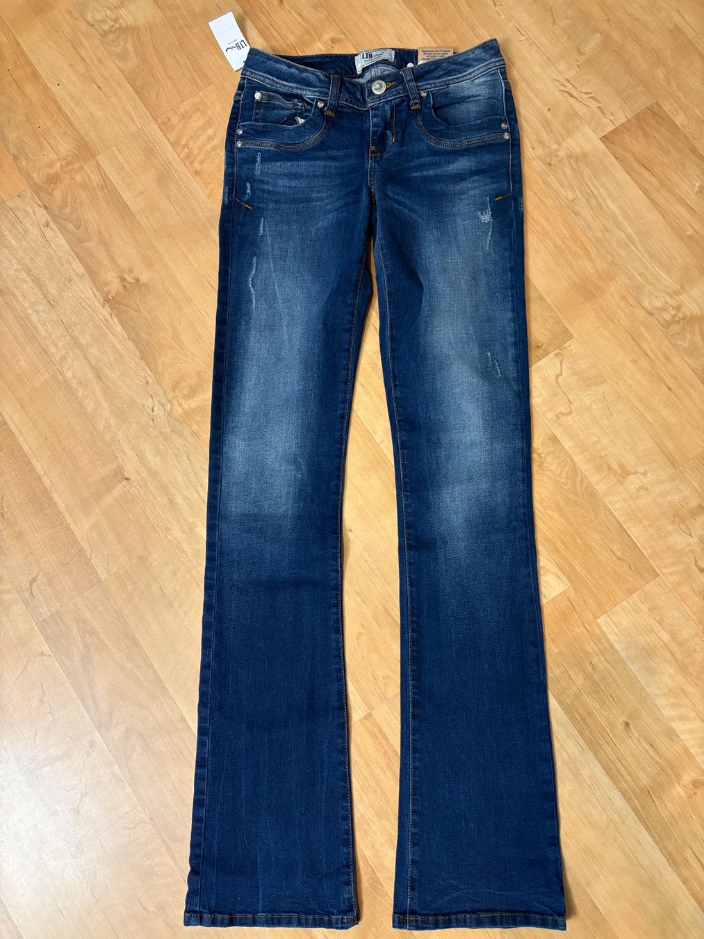 Jeans: Fabrikneue Jeans LTB Gr. 26/36 – Nuovo e nell'imballaggio originale da Willisau venduto da ani_gtk8