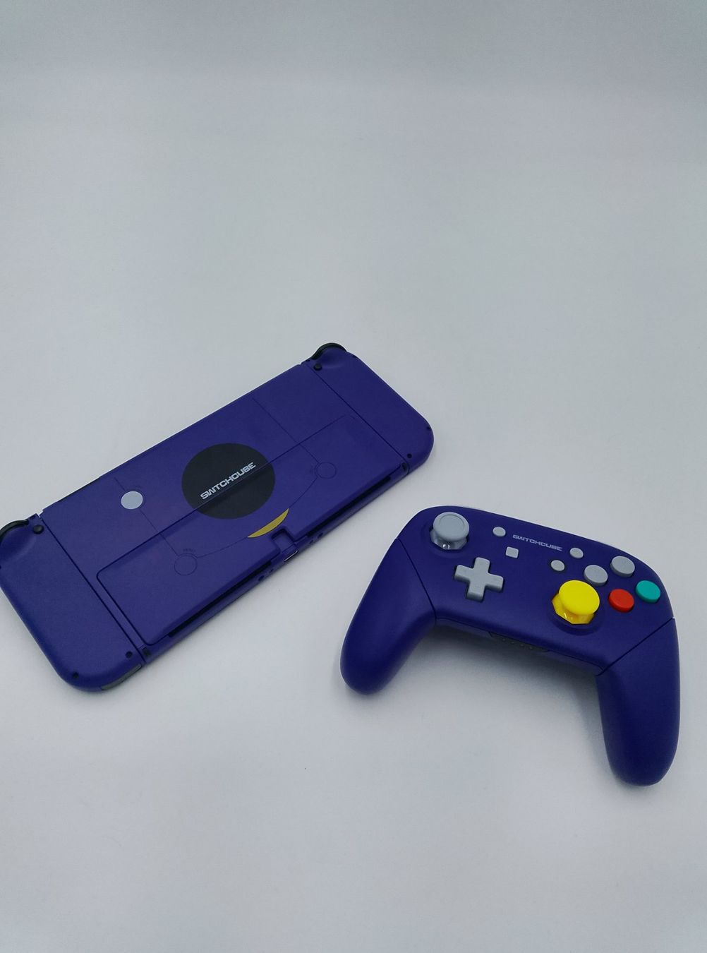 Nintendo Console: Nintendo Switch OLED - GameCube Design- Hall Effect Sticks – Nuovo (secondo la descrizione) da Schaffhausen venduto da RayPrintesa 1