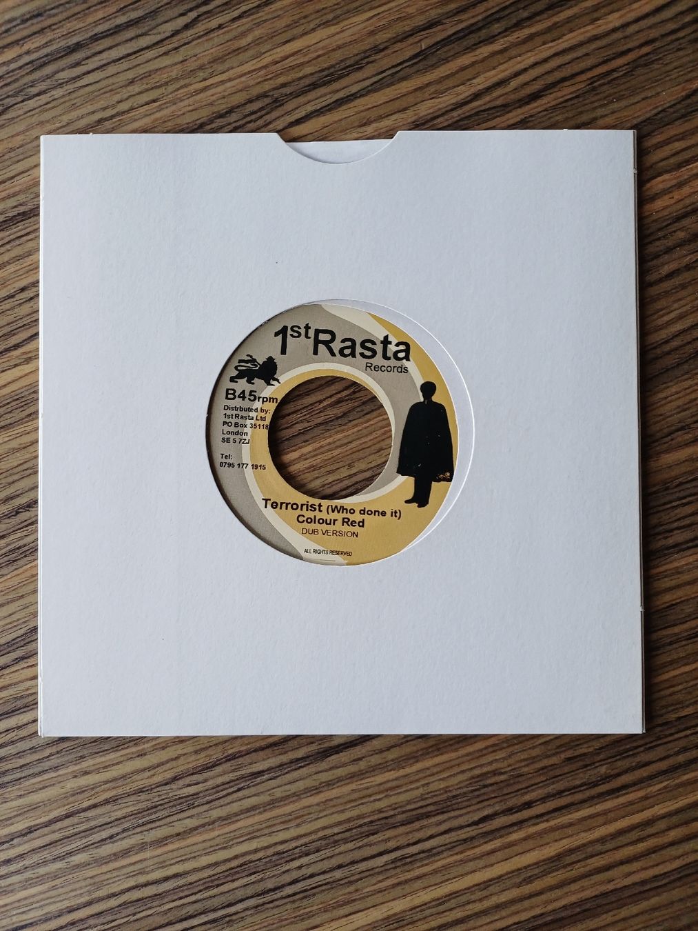 Dischi in vinile: Colour Red "Terrorist" 45t – Usato da Begnins venduto da Drastic-Sound 1