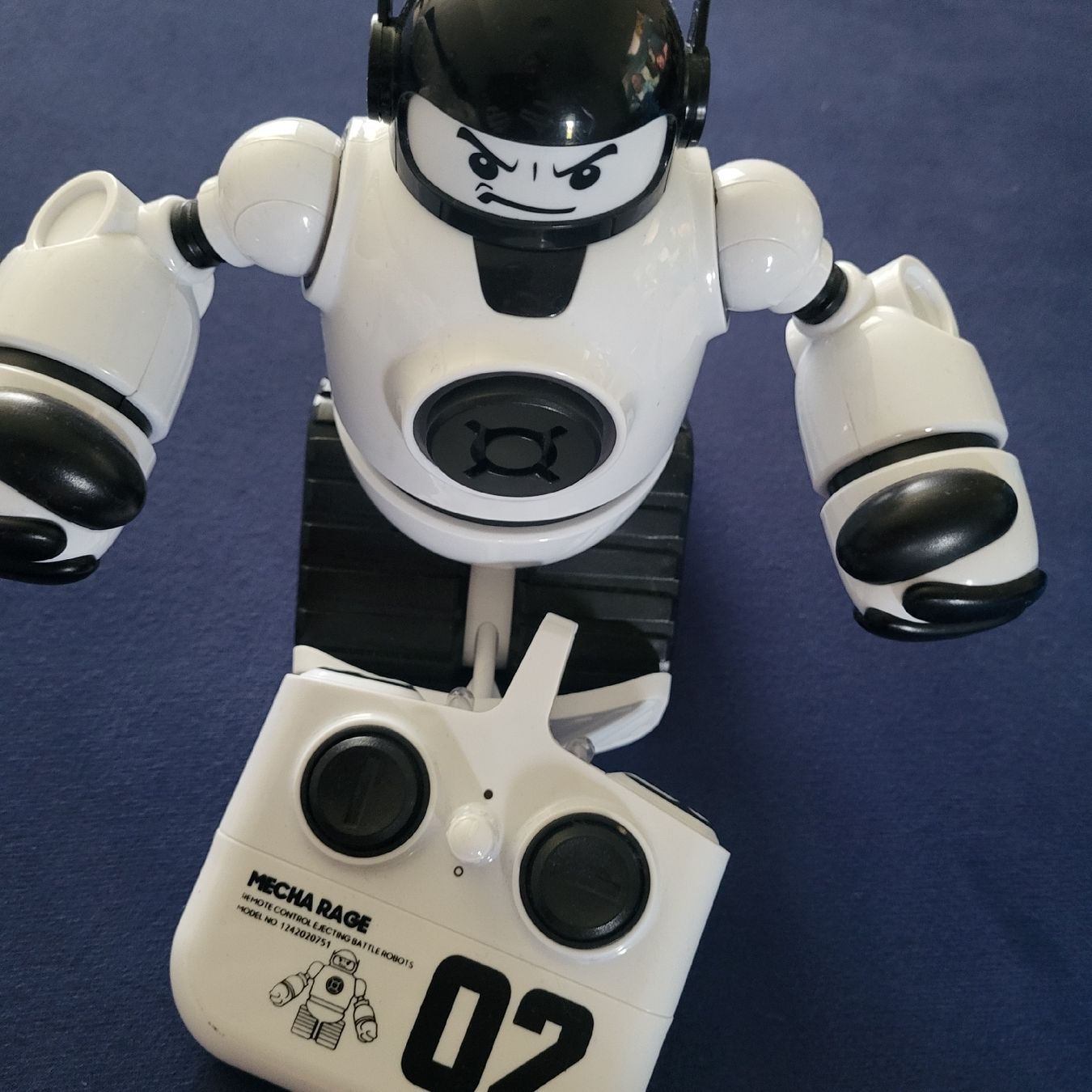 Giocattoli: Mecha Rage Kampfroboter Sharper Image Set 2 Stück – Usato da Bennau venduto da kay_hnr5 2