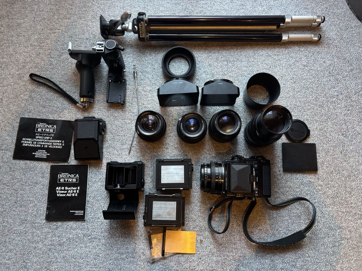 Bronica Fotocamera: Zenza Bronica etrsi grosses Set – Usato da Düdingen venduto da Friburger01