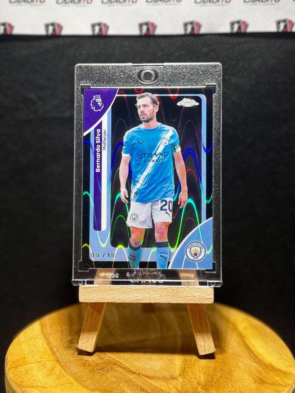 Topps Carte collezionabili: 2025-26 Topps Chrome EPL Bernardo Silva 9 /10 Black Raywave – Usato da Reconvilier venduto da Cardito