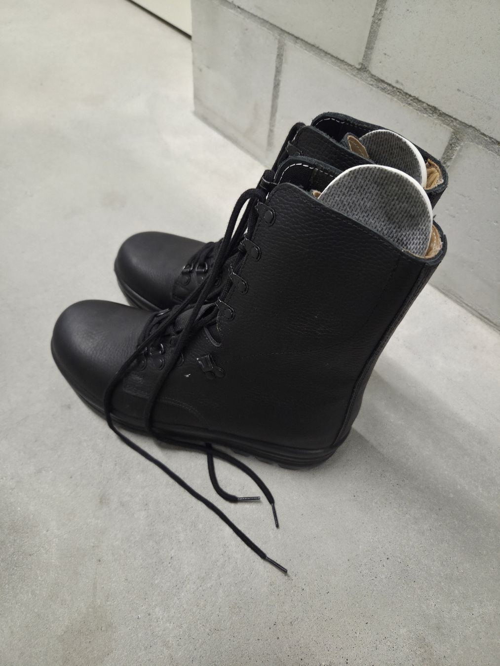 Schweizer Armee Scarpe da uomo: Kampfstiefel 90 – Nuovo (secondo la descrizione) da Aarberg venduto da mis_dlp6 1