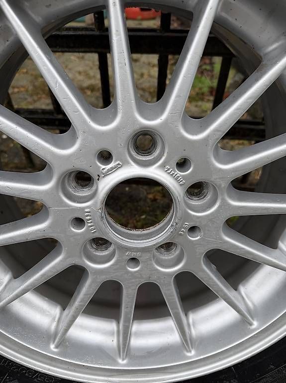 BMW Pneumatici & Ruote complete: Bmw Styling 32 Neu Ersatzrad – Usato da Muri AG venduto da Aero96 1