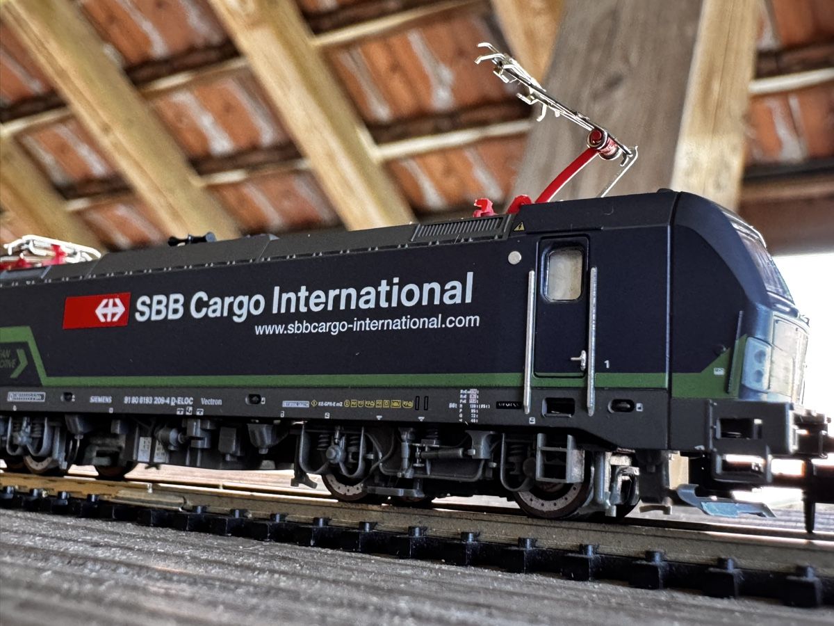 Hobbytrain Modellini di ferrovie: Hobbytrain Vectron SBB Cargo – Usato da Kyburg-Buchegg venduto da Mlaett 2