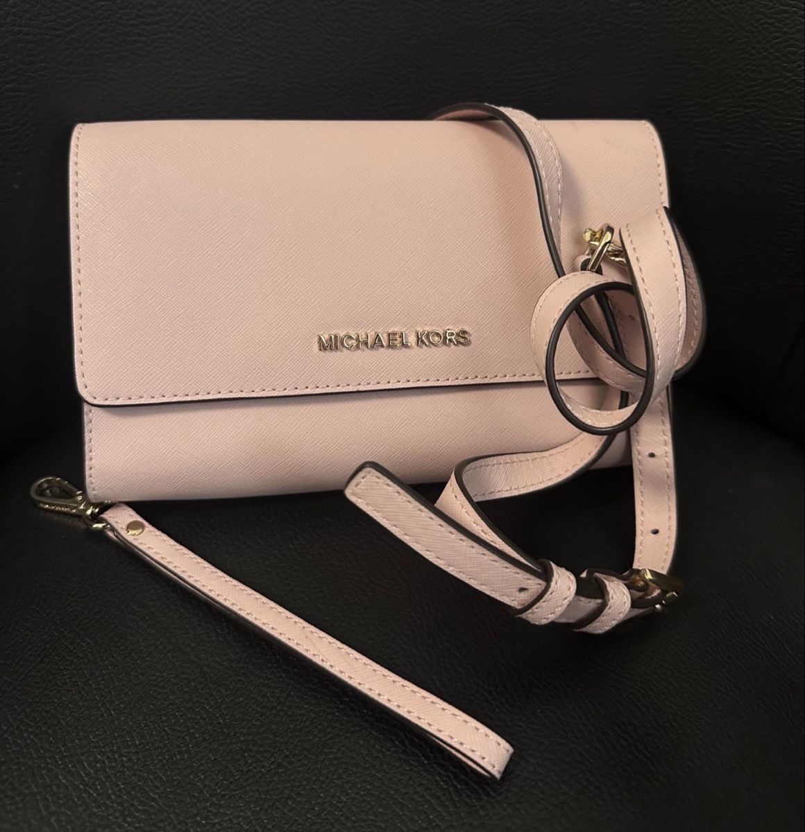 Michael Kors Borse da donna: MICHAEL KORS UMHÄNGETASCHE ROSA – Nuovo (secondo la descrizione) da Zürich venduto da tam_lh9v