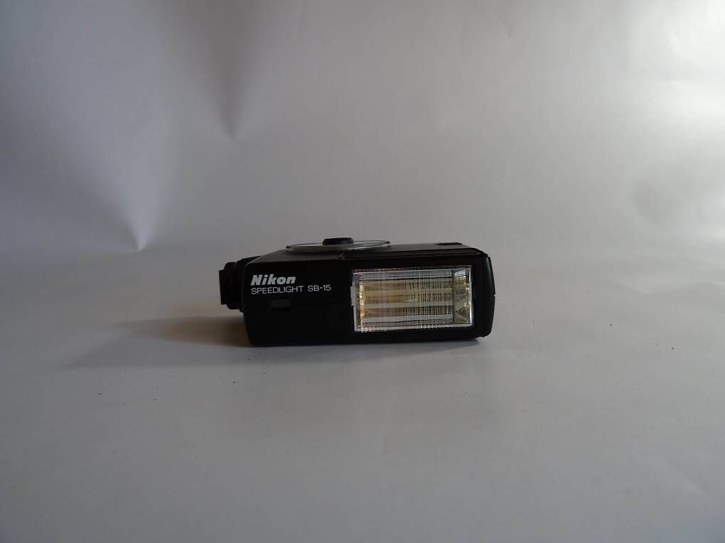 Flash: Nikon Speedlight SB-15 Blitz (gebraucht) – Usato da Hombrechtikon venduto da Fbaettig