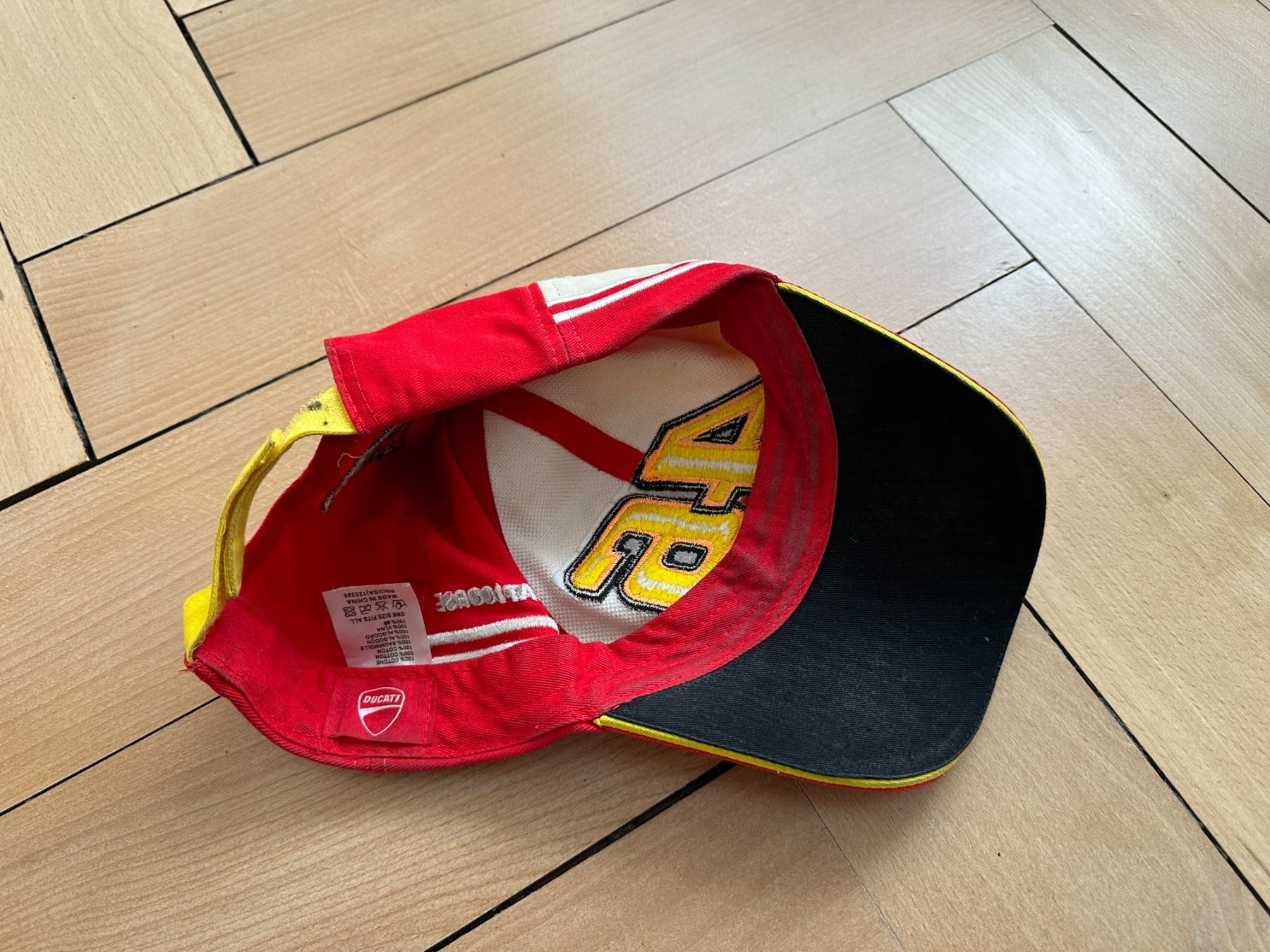 Ducati Chapeaux, bonnets & casquettes: DUCATI - Vintage Cap rot-gelb – D'occasion à Zürich par Diazaio 2