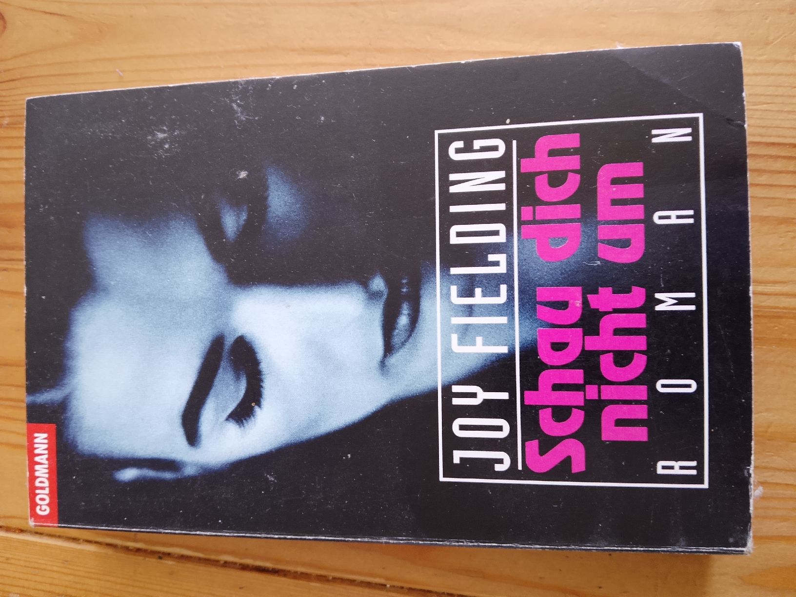 Libri: Schau Dich nicht um – Usato da Volken venduto da katz5