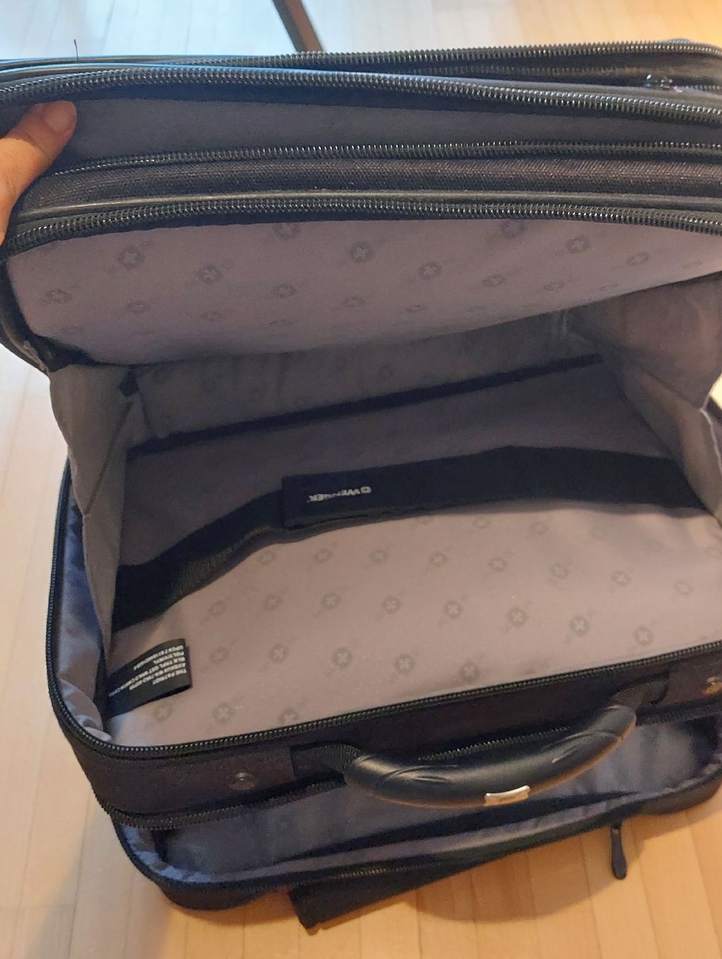 Valigie & Borse: Wenger Pilotenkoffer/ Notebook Trolley – Usato da Veltheim AG venduto da gave04 1
