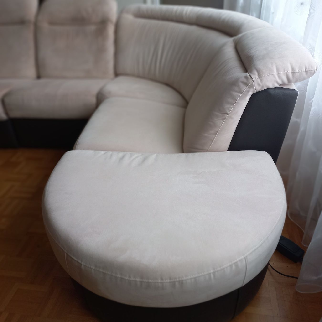 Divani: Canapé d'angle avec pouf – Usato da Jongny venduto da dve_7nbz 3