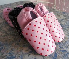 Drei Paar Babyfinken Pink u Schwarz NEU Grösse 26-29