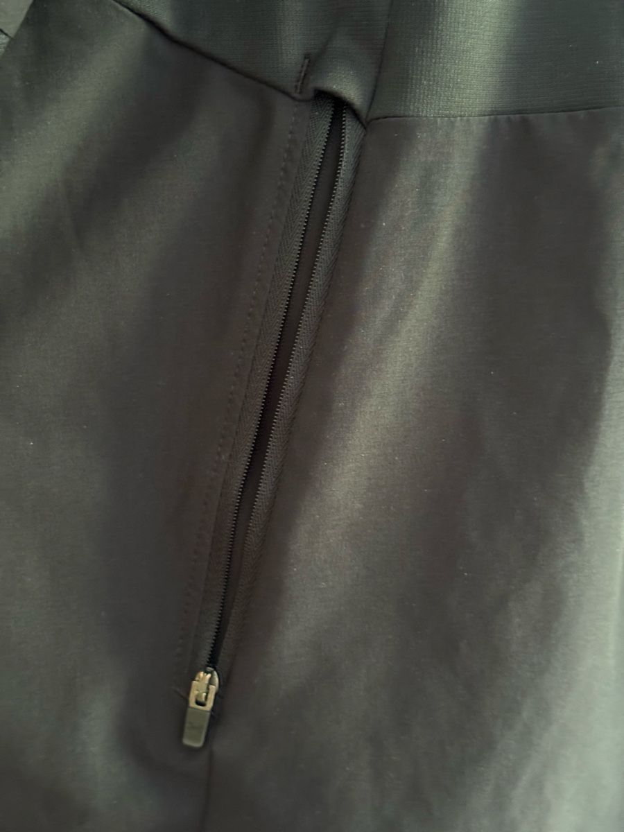 Under Armour Vestes: Under Armour Storm Cyclone Jacke – D'occasion à Zurich par Alinecnicolet 4