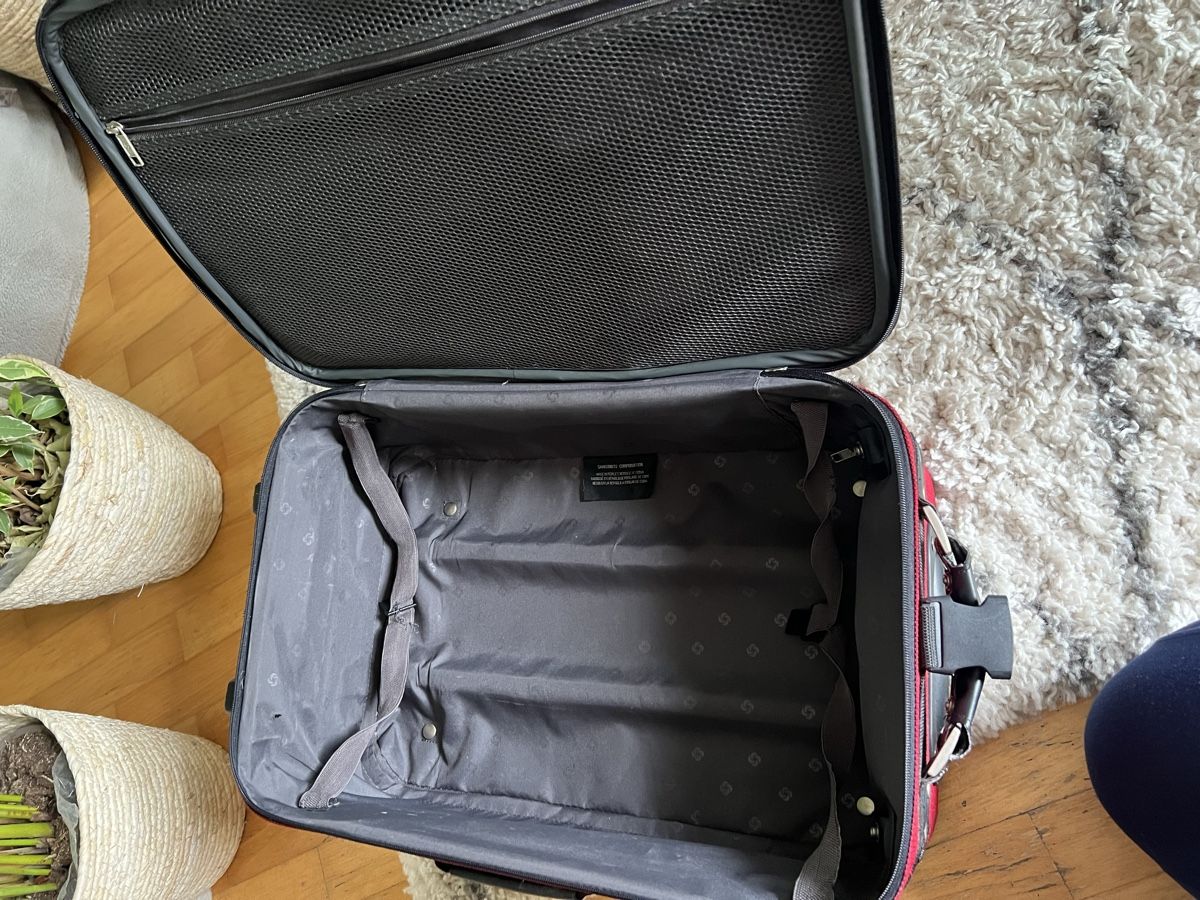 Samsonite Valigie: Samsonite Red Luggage -  55x35x19 – Usato da Horgen venduto da CarmenRL 5