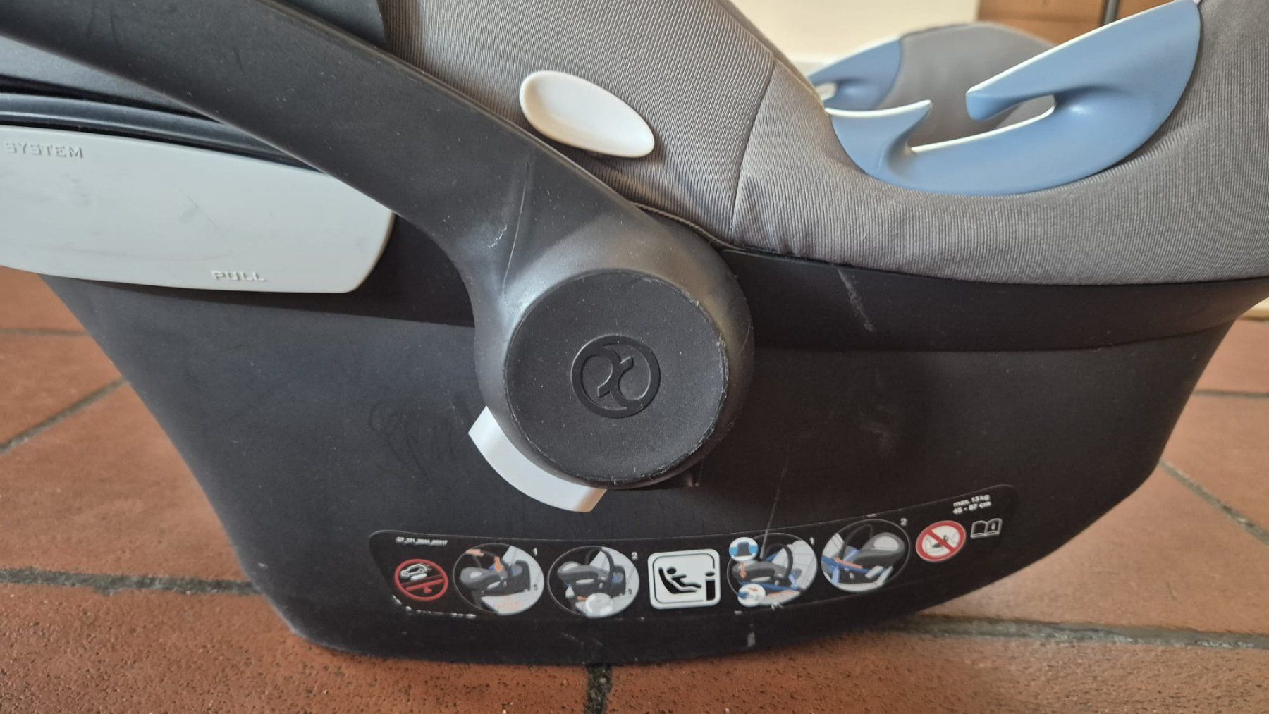 Cybex Auto-Kindersitze: Babyschale – Gebraucht aus Bönigen von Tacho4 1