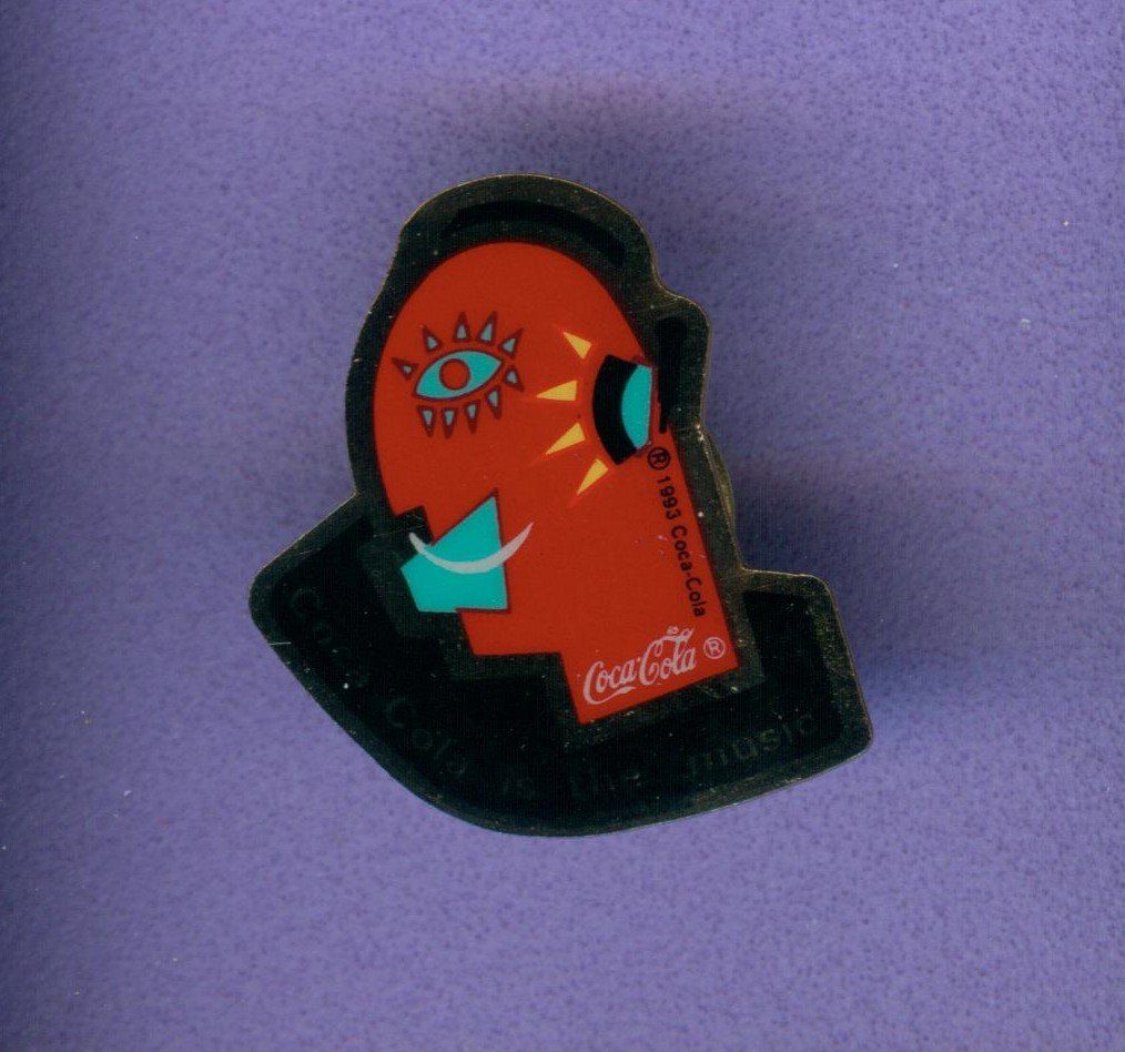 Coca-Cola Placchette & Badge: Coca Cola  IS THE MUSIC – Usato da Winterthur venduto da Sammleroase
