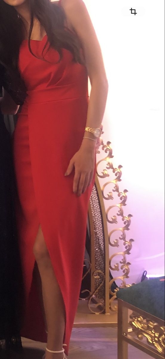 Robes: Abendkleid rot schulterfrei lang – Neuf (Voir description) à Unterägeri par ezoo