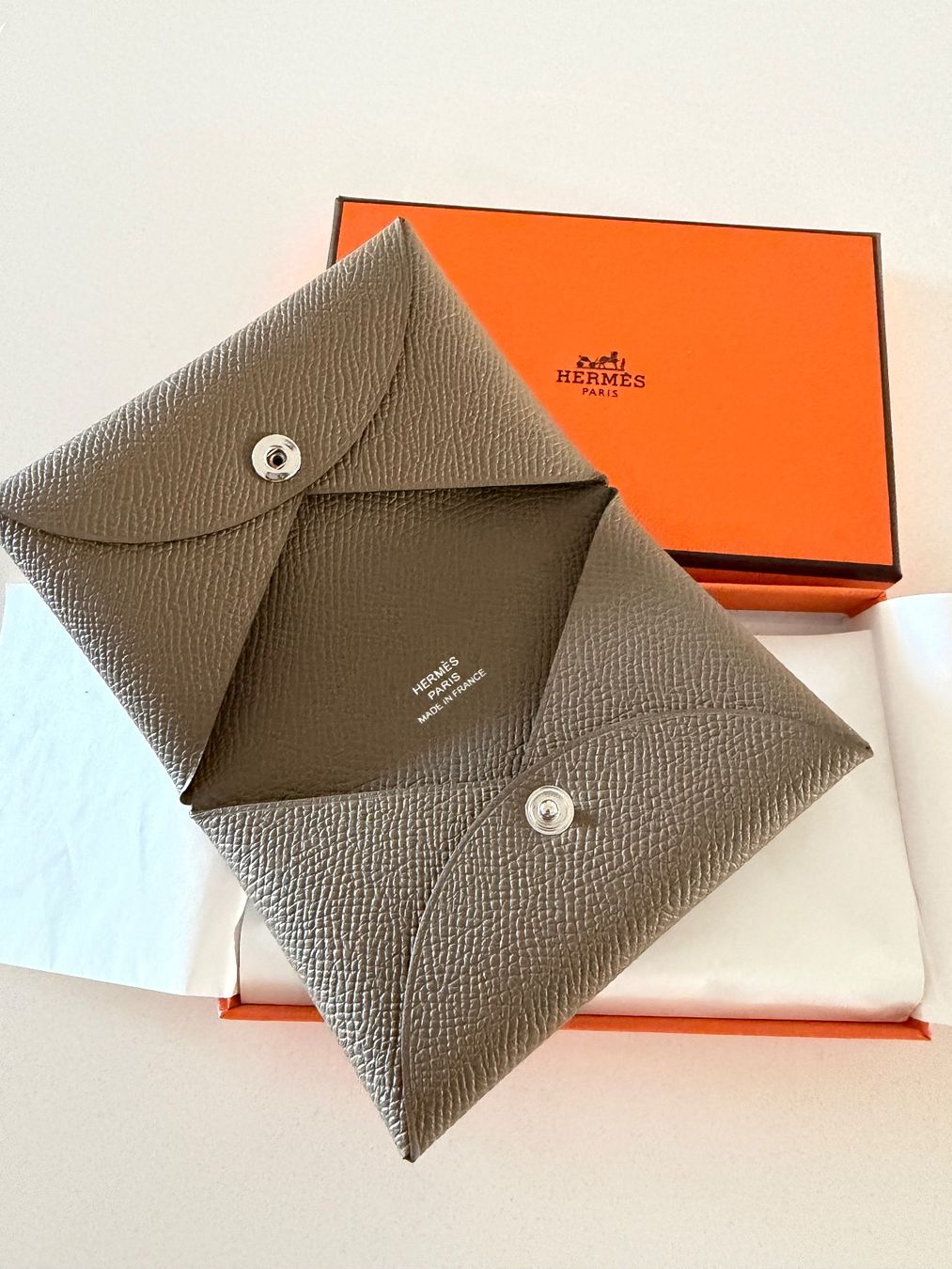 Hermès Altro in  Abbigliamento & Accessori: Hermès - Kartenetui Calvi – Nuovo e nell'imballaggio originale da Wädenswil venduto da Fr_an_cii