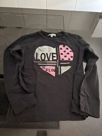 Schwarzes Langarmshirt 11-12 Jahre