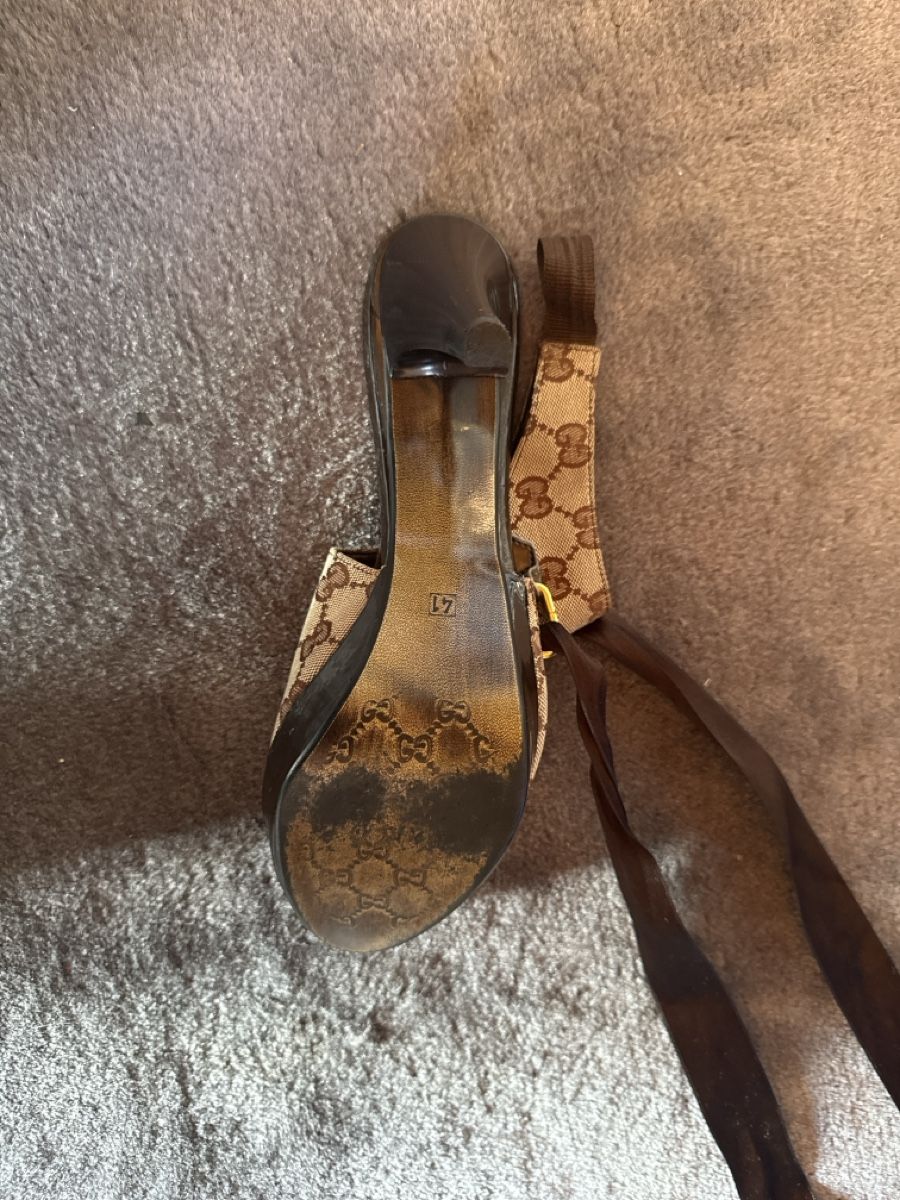 Gucci Damenschuhe: talons Gucci – Gebraucht aus Lausanne von def_7qwq 4