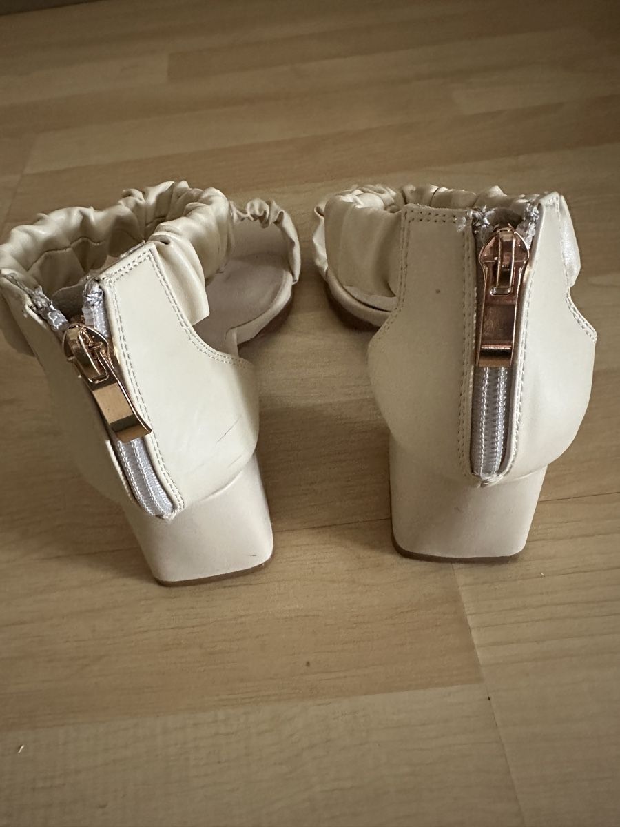 Scarpe da donna: Sommer Sandalen von Sacha,  Grösse 38 – Usato da Weinfelden venduto da kam_jxz5 2