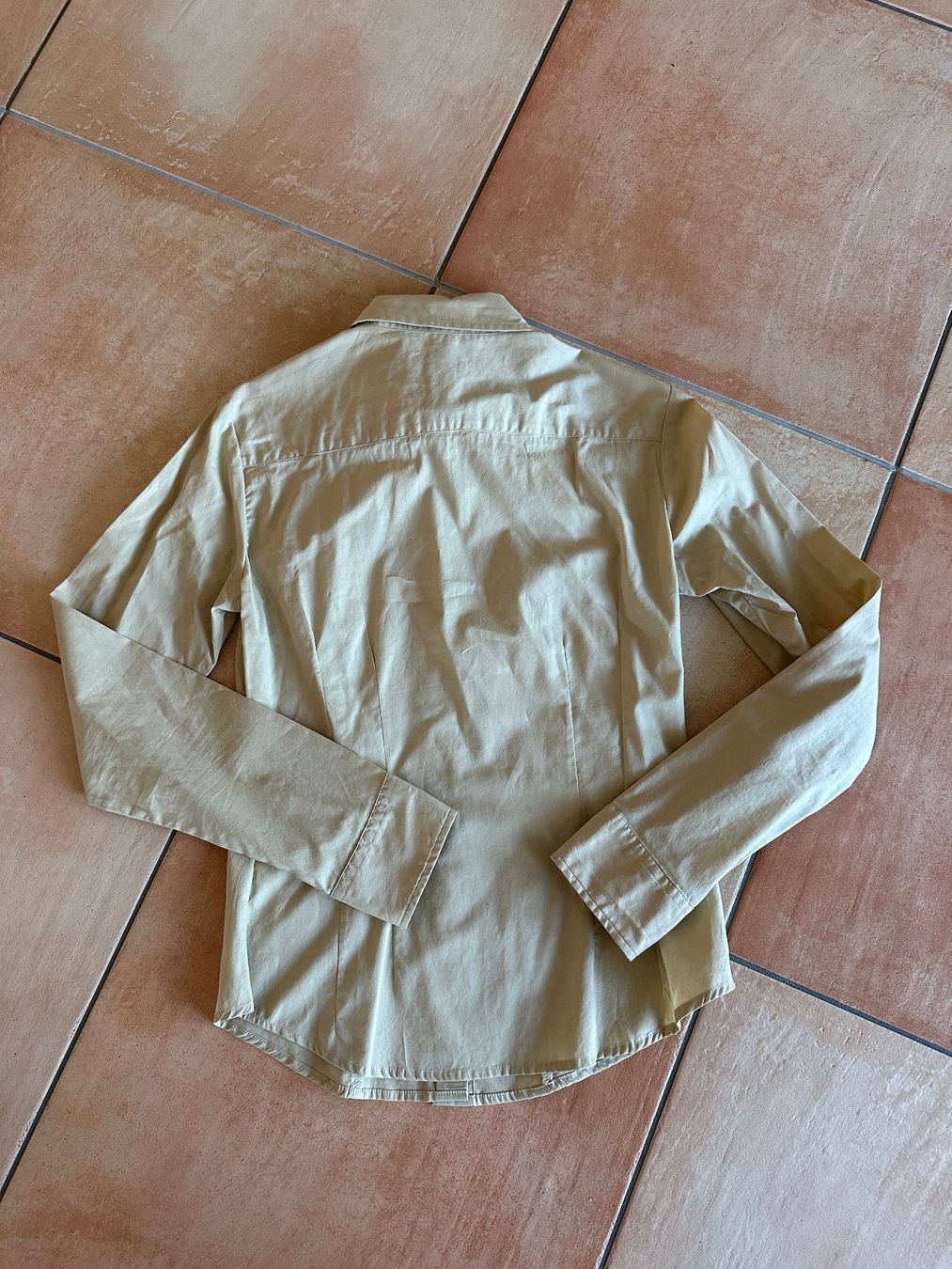 Benetton Blusen: Blouse-chemisier "comme neuf" – Gebraucht aus La Chaux-de-Fonds von brutus586 1