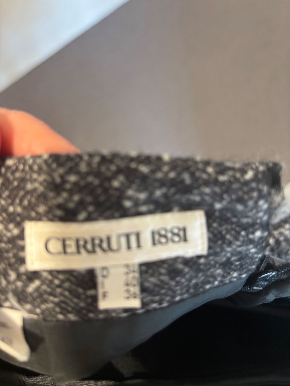 Cerruti Röcke: Rock – Gebraucht aus Menzingen von tantar 4