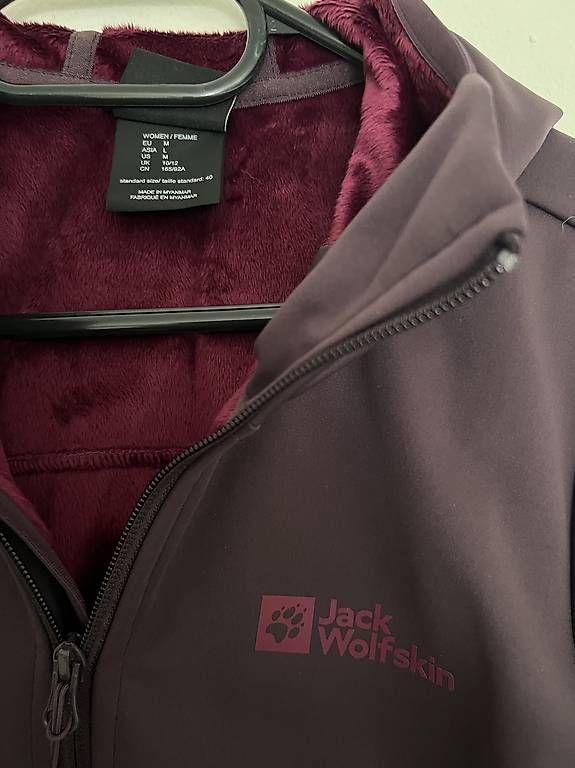 Jacken: Jack Wolfskin Neu  – Gebraucht aus Glarus von luli296 1