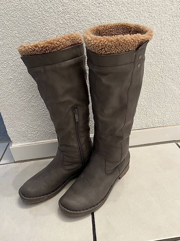 Scarpe da donna: Winterstiefel Gr. 37 – Usato da Hallwil venduto da Hurrlibus7