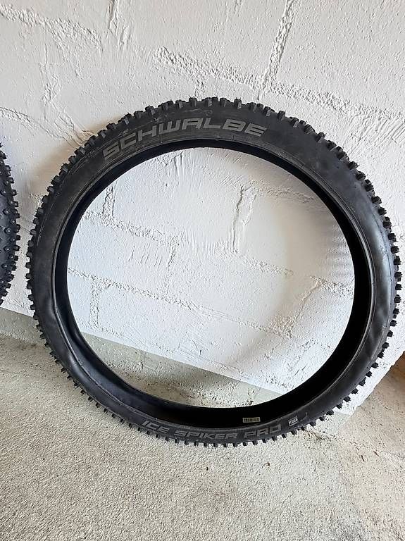 Pièces détachées: 2x Schwalbe Ice Spiker Pro  – D'occasion à Lenk im Simmental par mat_g7yr 1