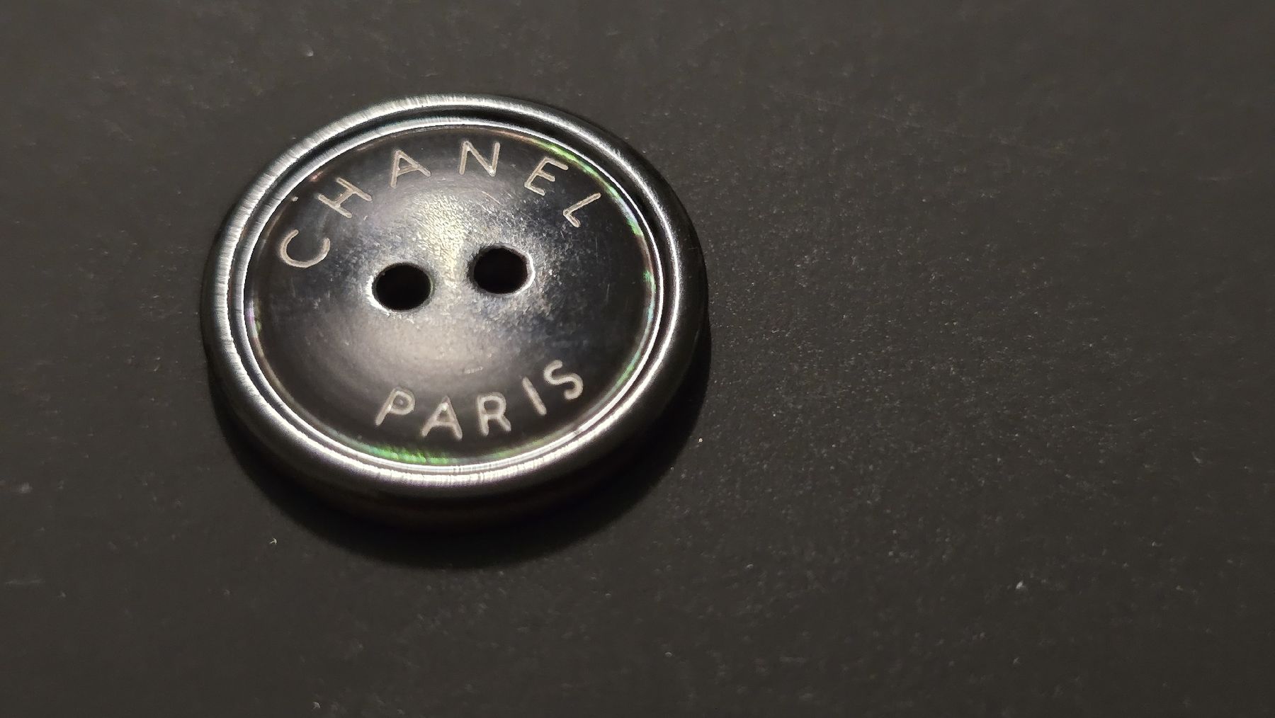 Knöpfe: Original Chanel Knopf 1 Stück – Neu (gemäss Beschreibung) aus wallisellen von funkelsternchen5 1