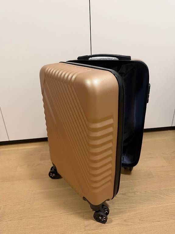 Sonstiges zu Aviatik: Handgepäck Koffer Trolley Gold NEU – Neu und originalverpackt aus Dübendorf von sou_55nr 2
