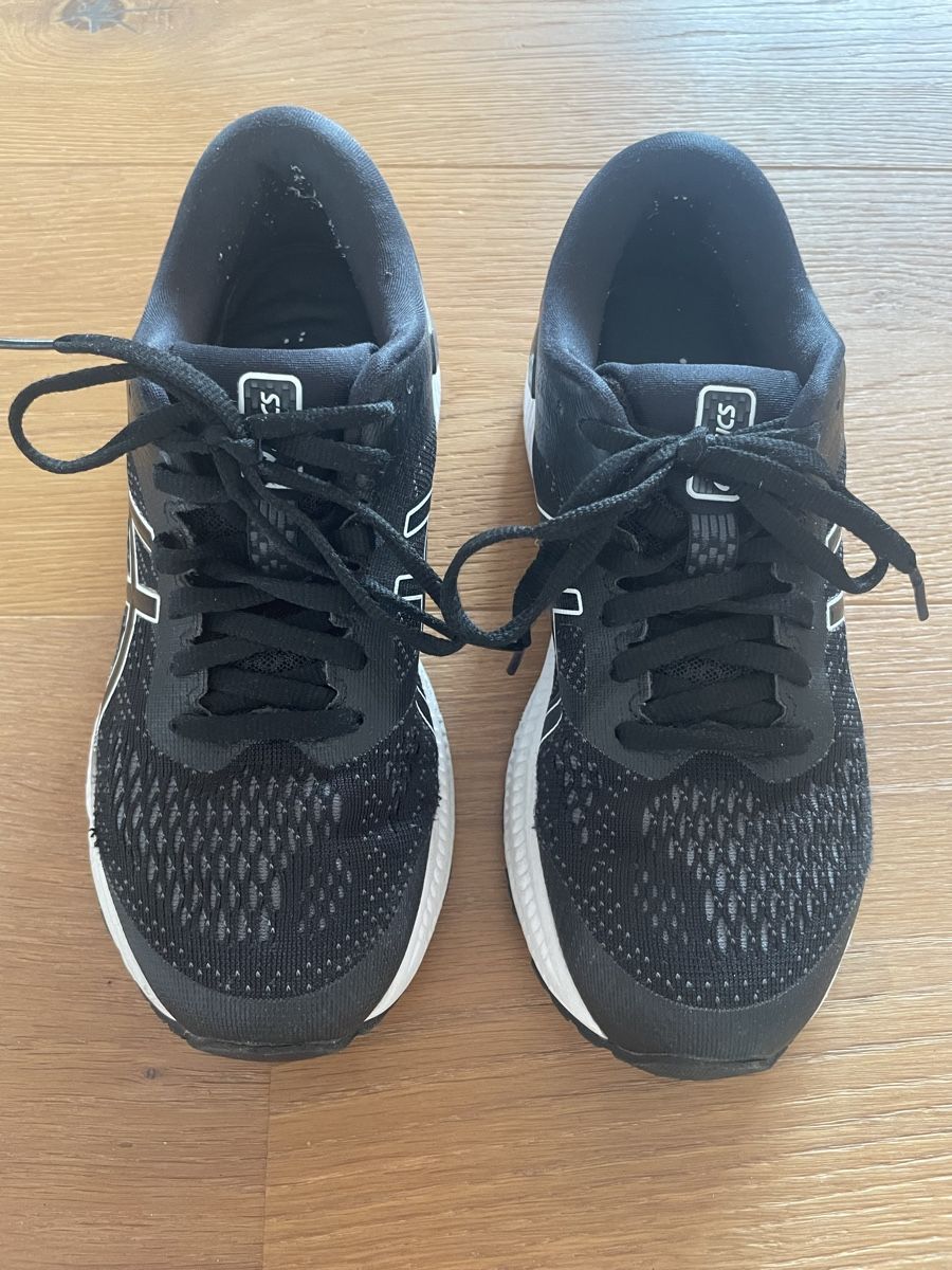 Asics Schuhe für Jungen: Turnschuhe / Sneaker asics – Gebraucht aus Aarwangen von erd_ngx8 1