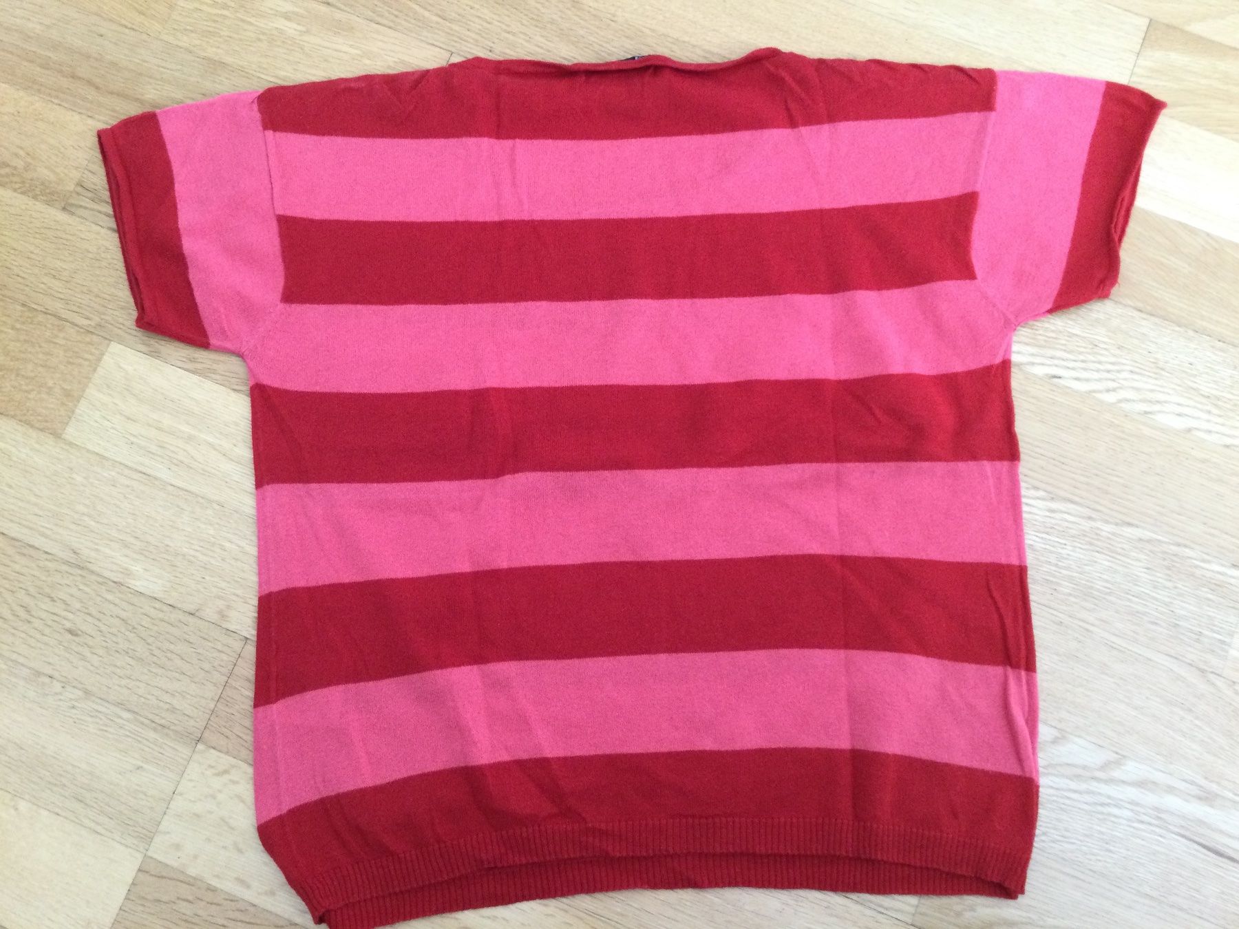 Blusen, T-Shirts & Tops: T-Shirt Tricot S – Gebraucht aus Zürich von Janakpur 4
