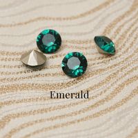 1088 Swarovski Xirius, Emerald, SS39 / 8 mm / 4 Stück