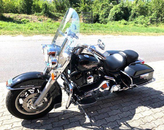 Harley-Davidson Chopper: Harley-Davidson FLHR   Road King – Defekt aus Gossau ZH von  2