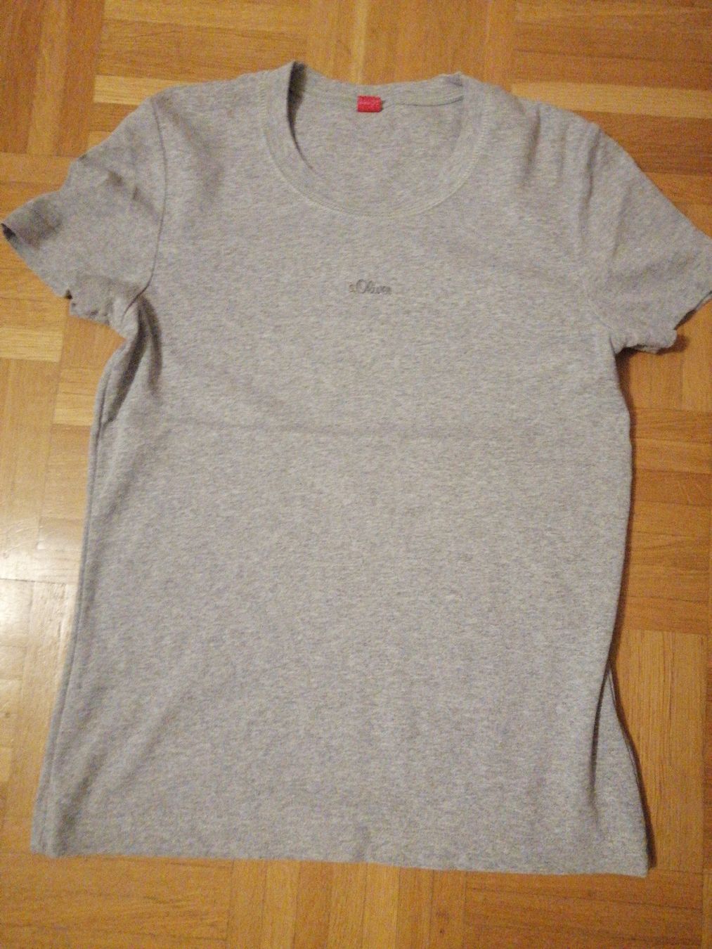 S.Oliver T-Shirts: Graues s.Oliver T-Shirt, Grösse 38 – Neu (gemäss Beschreibung) aus Kriens von Caroline_Schweiz