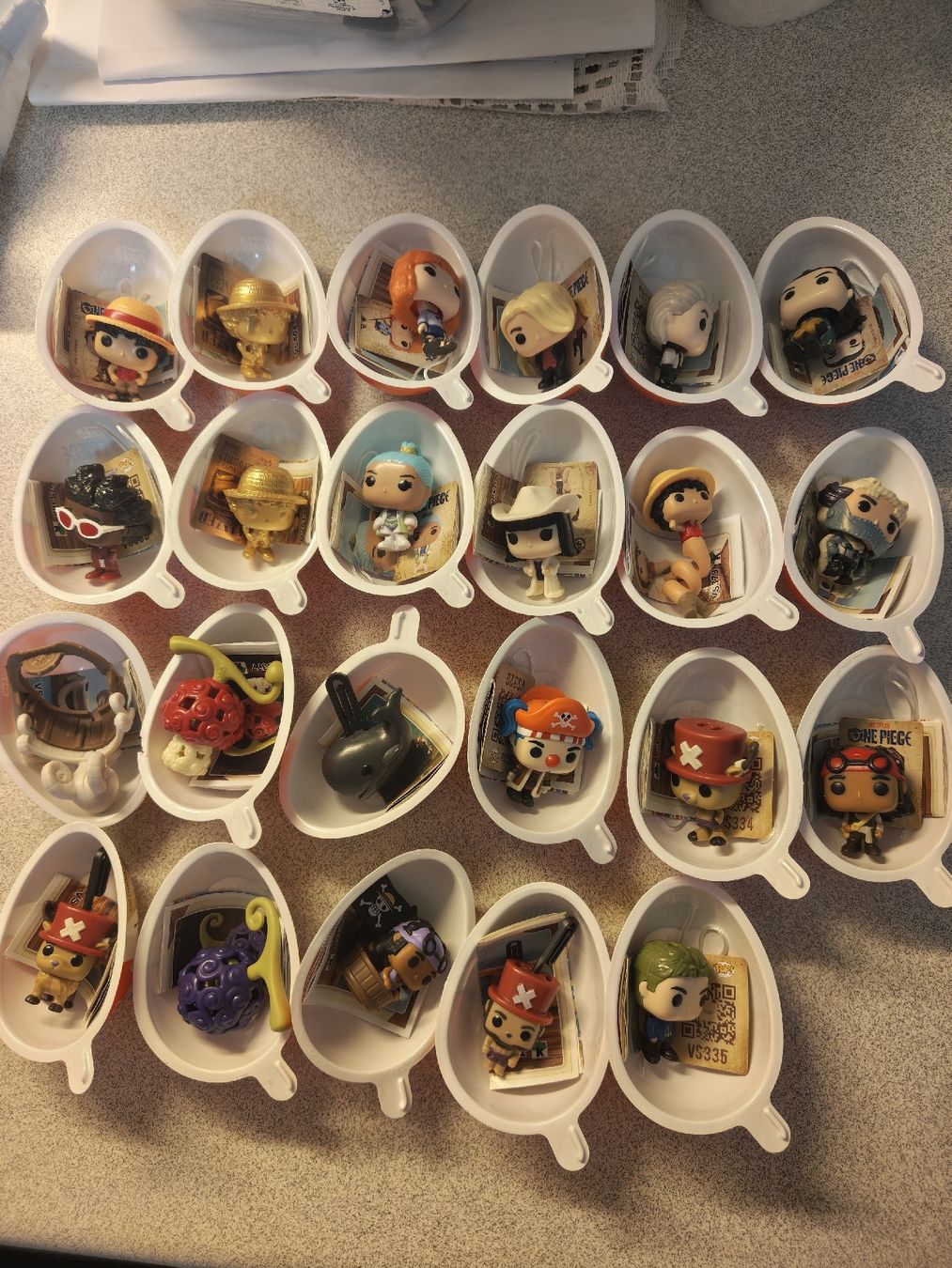 Funko Statuette: Kinder joy One Piece Funko Set – Nuovo e nell'imballaggio originale da Arbon venduto da LucaItaliano93