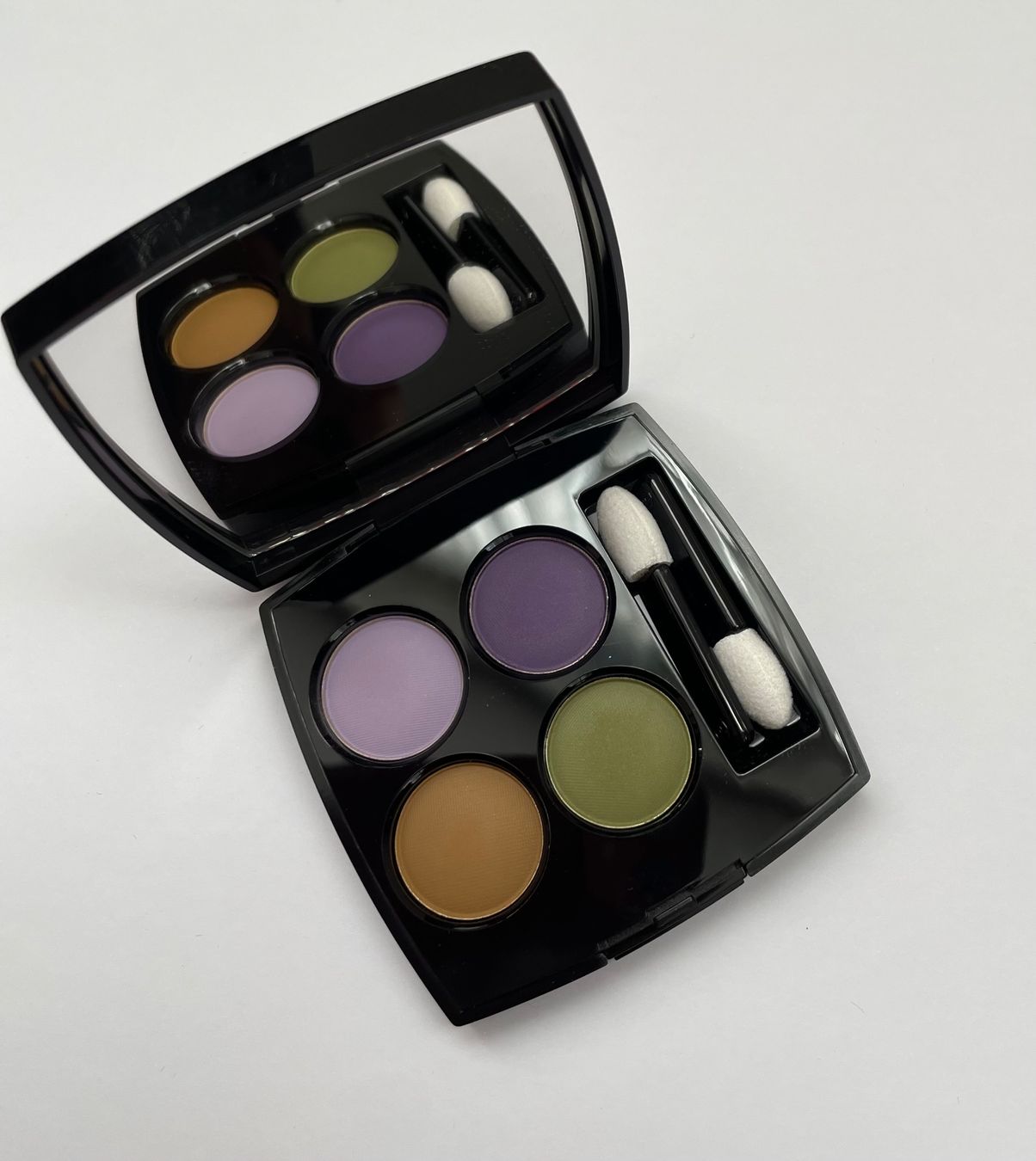 Chanel Make-up: Chanel Lidschatten Palette NP. 104.- – Nuovo (secondo la descrizione) da Rüfenacht BE venduto da Milena_1 8