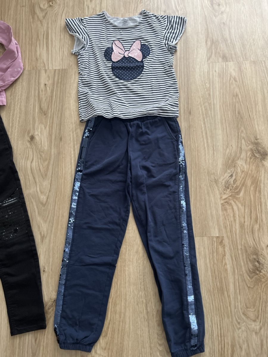 Lotti & Set di vestiti: Mädchen Kleiderpaket Gr. 140 – Usato da Herrenhof venduto da Einkaufswagen01 3