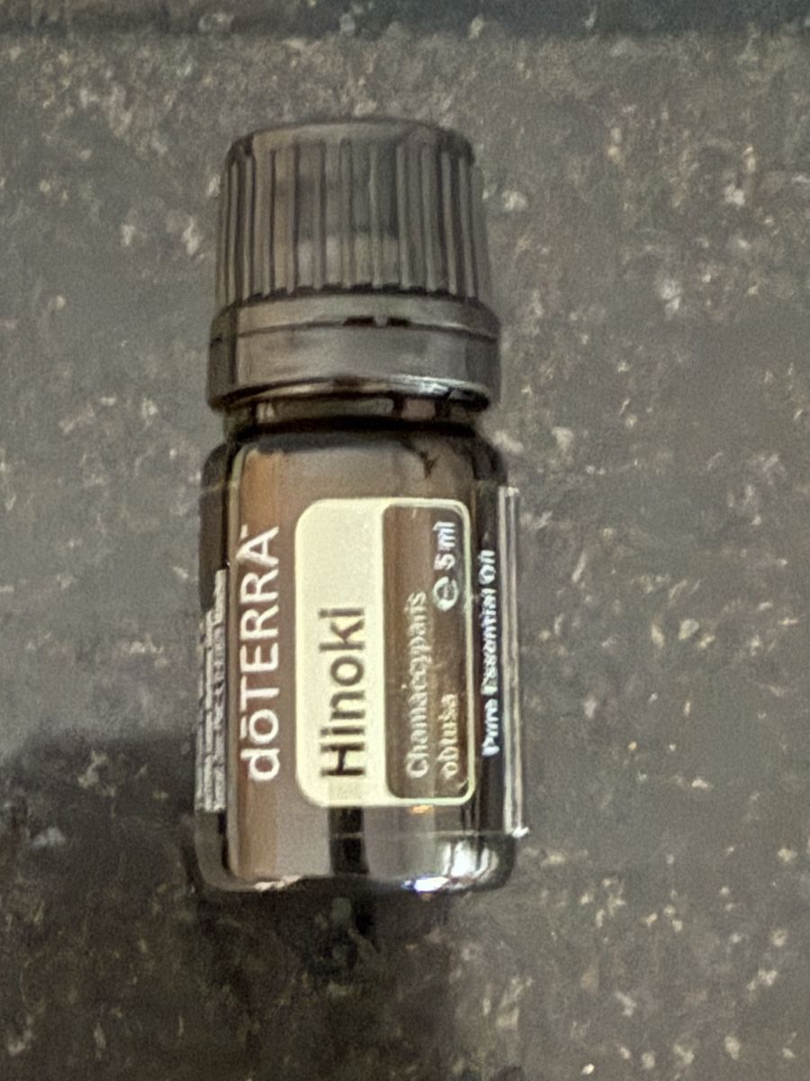 Doterra Oli essenziali: dōTERRA Hinoki 5ml Reines Aetherisches Oel neu – Nuovo e nell'imballaggio originale da Lohn-Ammannsegg venduto da rosarot87