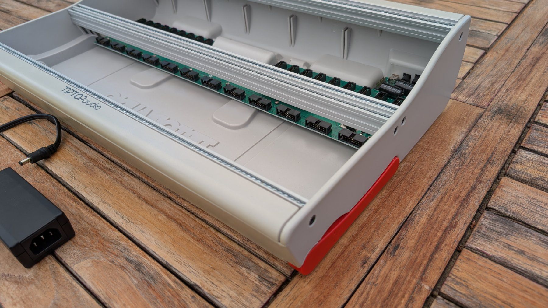 Strumenti musicali: Tiptop Audio - Mantis case (eurorack modular) – Usato da Valeyres-Rances venduto da Kobol 2