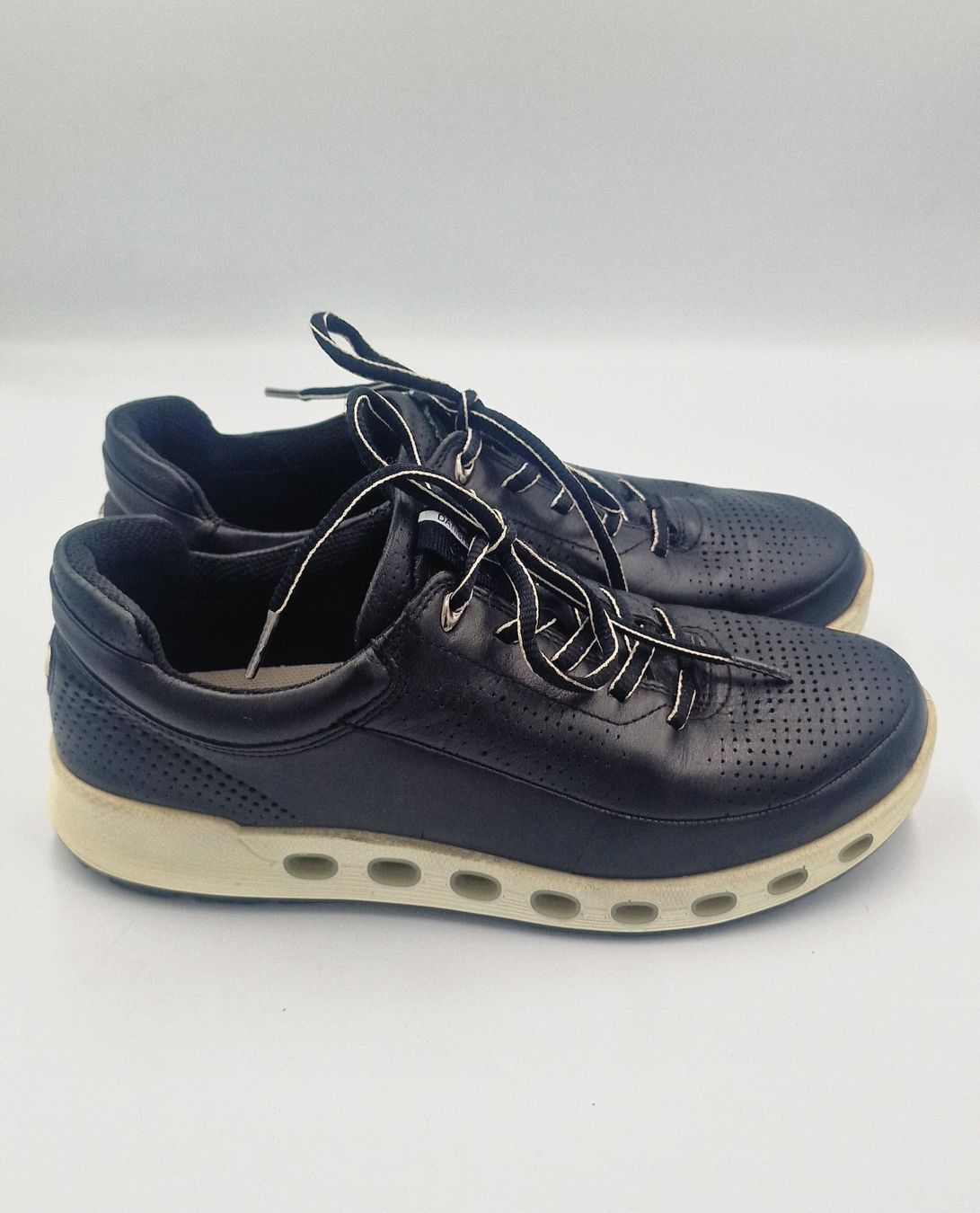 Ecco Damenschuhe: Schwarze Ecco Lederschuhe, Grösse 39, Top Zustand – Gebraucht aus Affeltrangen von Szafaoli 1