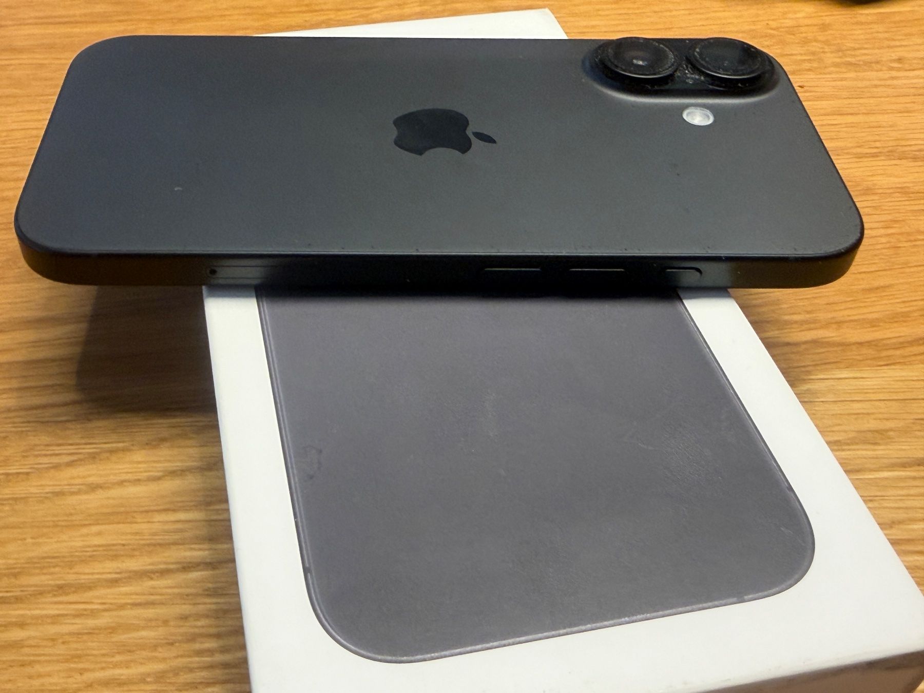 Apple Handys / Smartphones: iPhone 16, 128 GB, Schwarz – Gebraucht aus Burgdorf von Shawndx 2