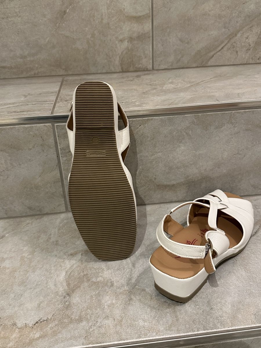 Scarpe da donna: Medicus Sandalen – Usato da Gamprin venduto da maki013 1